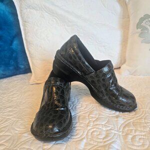 BOC Born Concept Black Croc-Embossed Comfort Clogs Women’s Size 39 (US 8–8.5) MW